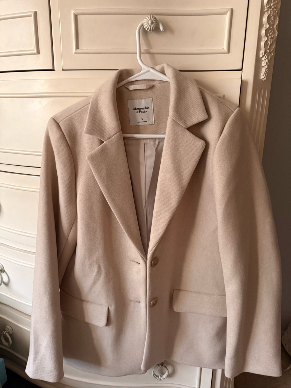 Abercrombie & Fitch Beige Tailored Women's Blazer